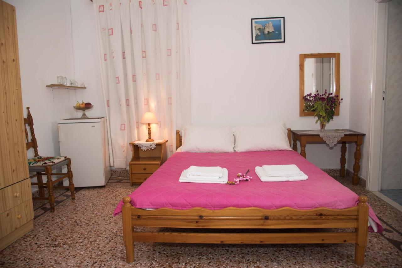 Damianos Rooms Adamantas  Dış mekan fotoğraf