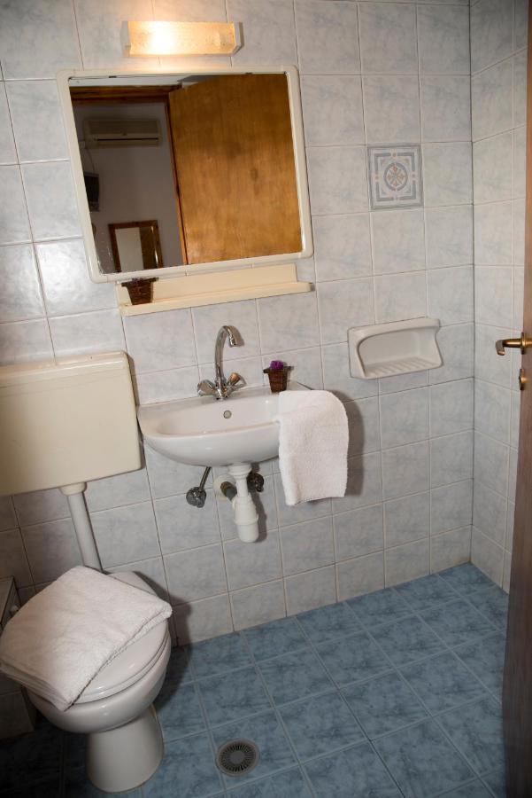 Damianos Rooms Adamantas  Dış mekan fotoğraf